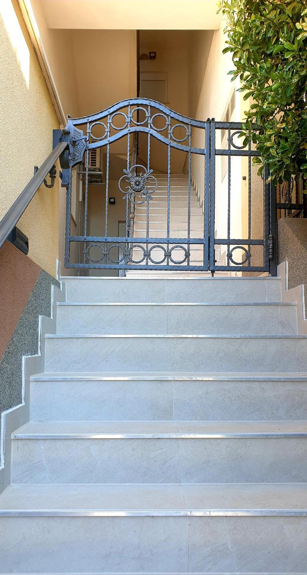 Apartment Tony Omis Exterior photo